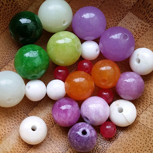 Quartzite beads