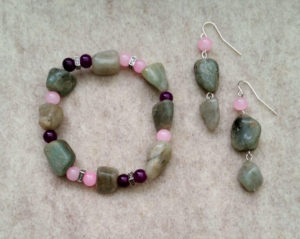 Custom set - earrings and a bracelet. Tumbled green quartz, rose and purple glass and antiqued pewter beads.