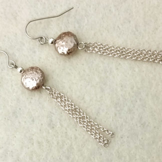 Dangle earrings with chain tassels