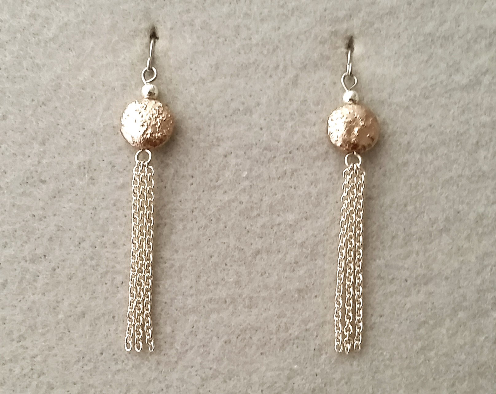 Dangle earrings with chain tassels - Image 5